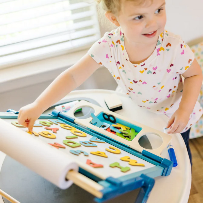 Melissa & Doug - Table Top Easel