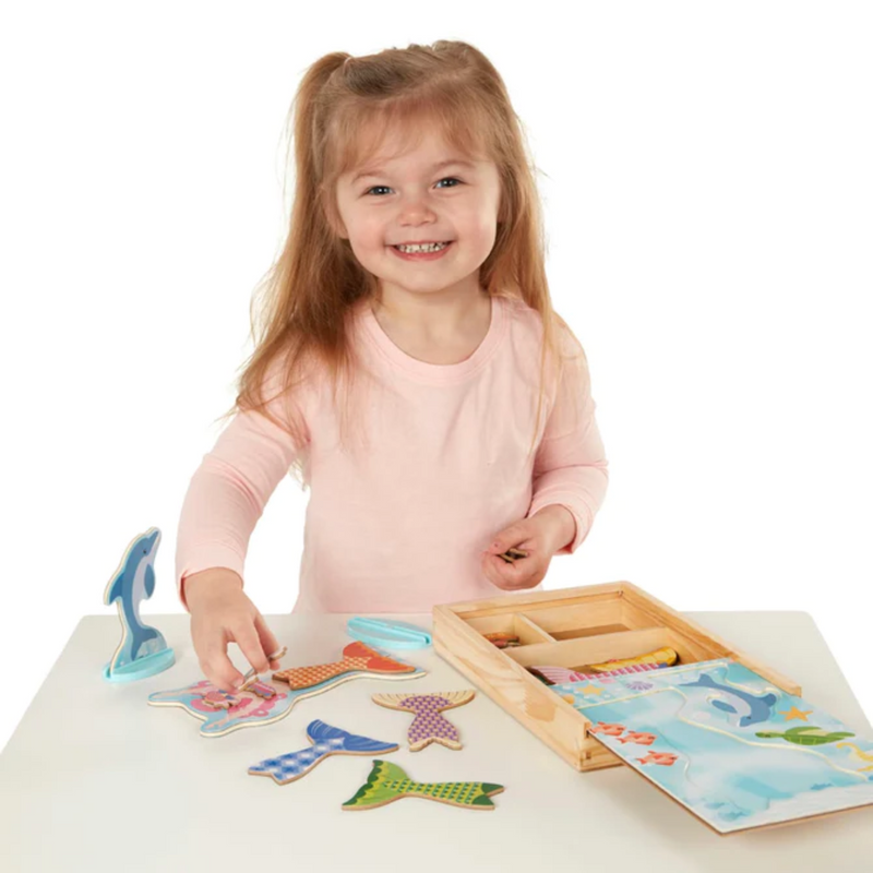 Melissa & Doug - Mermaid Magnetic Dress-Up Play Set