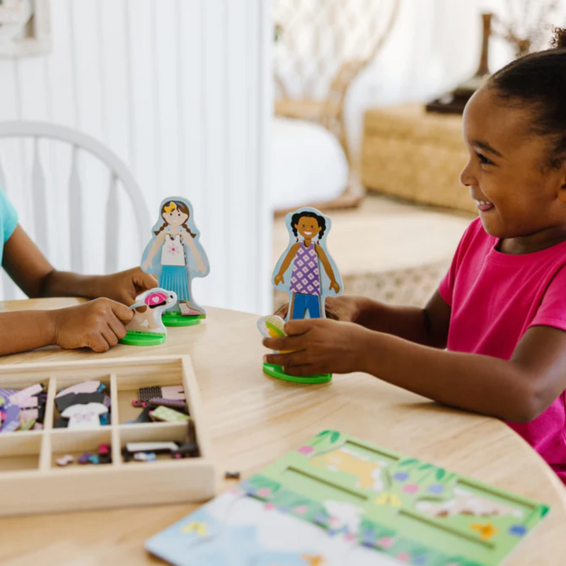 Melissa & Doug - Best Friends Magnetic Dress-Up