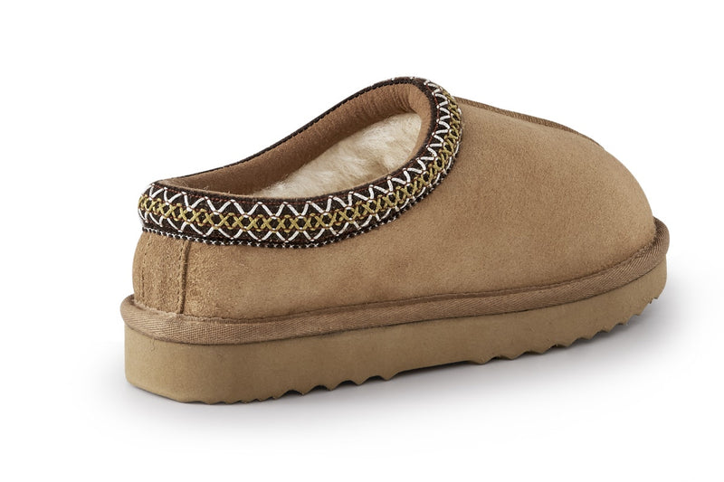 UGG Outback Braided Slip On Boot (Chestnut)