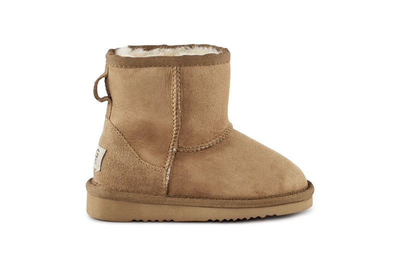 UGG Outback Kid's Premium Double Face Sheepskin Classic Boot (Chestnut)